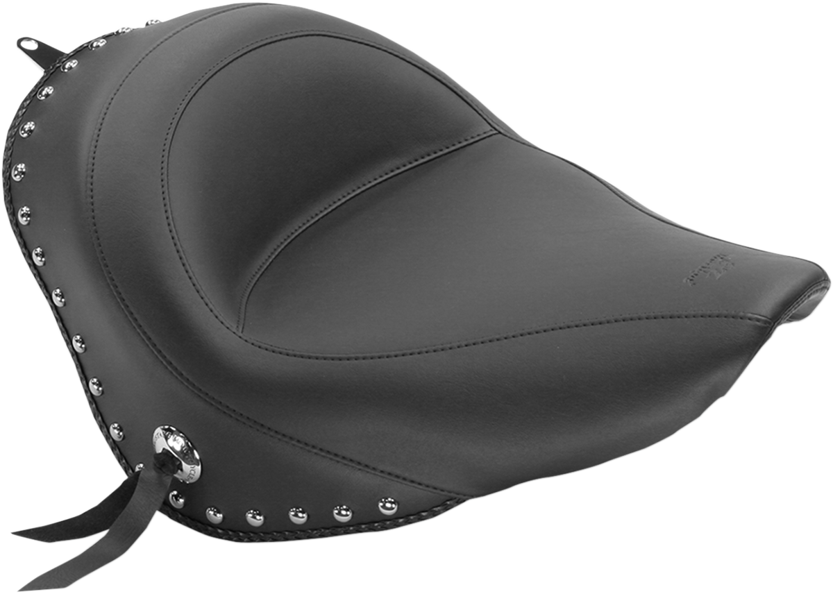 Solo Studded Seat - FXST \'06-\'10 2006 - 2017