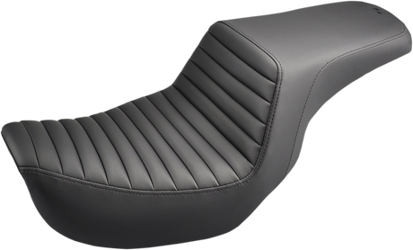 Step-Up Seat - Front Tuck-n-Roll - Black - Dyna 2004 - 2005