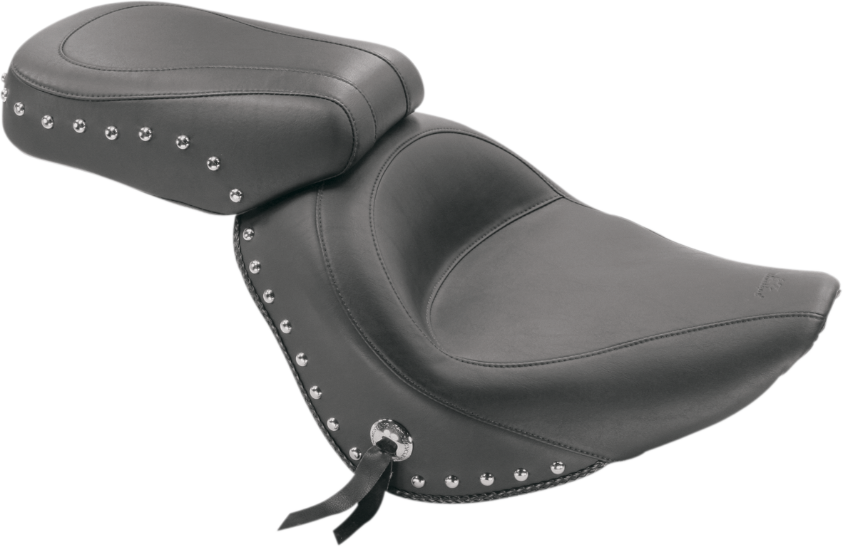 Solo Studded Seat - FXST \'06-\'10 2006 - 2017