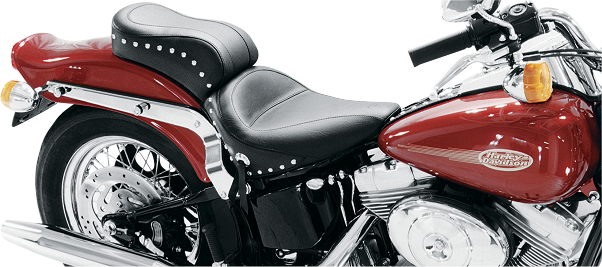 Original Studded Seat - Softail \'00-\'05 2000 - 2007